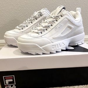 NWT FILA DISRUPTER 2 PREMIUM SIZE 8